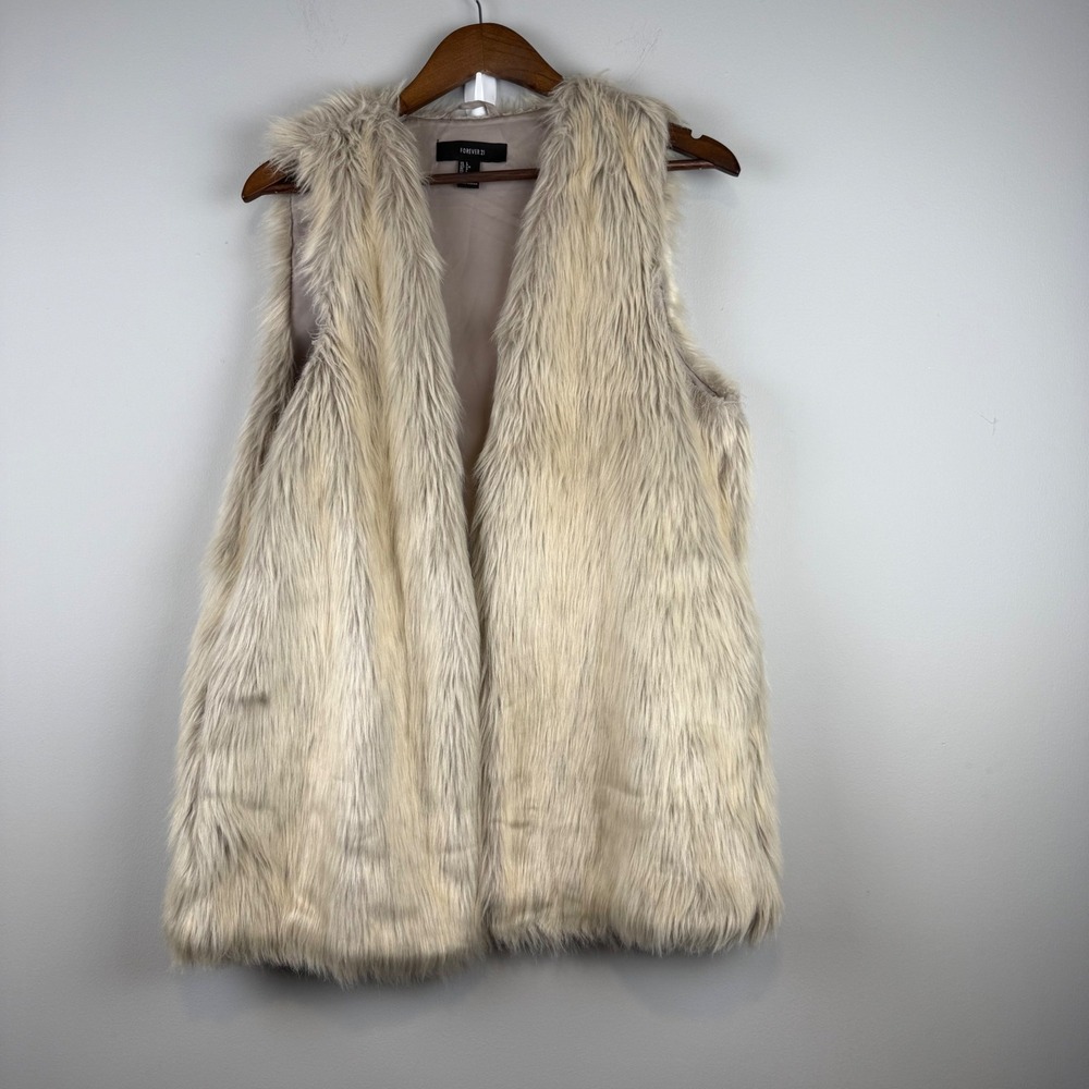 Mob Wife Shaggy Faux Fur Vest Size Large Cream Boho Hippie Indie Layer Outerwear